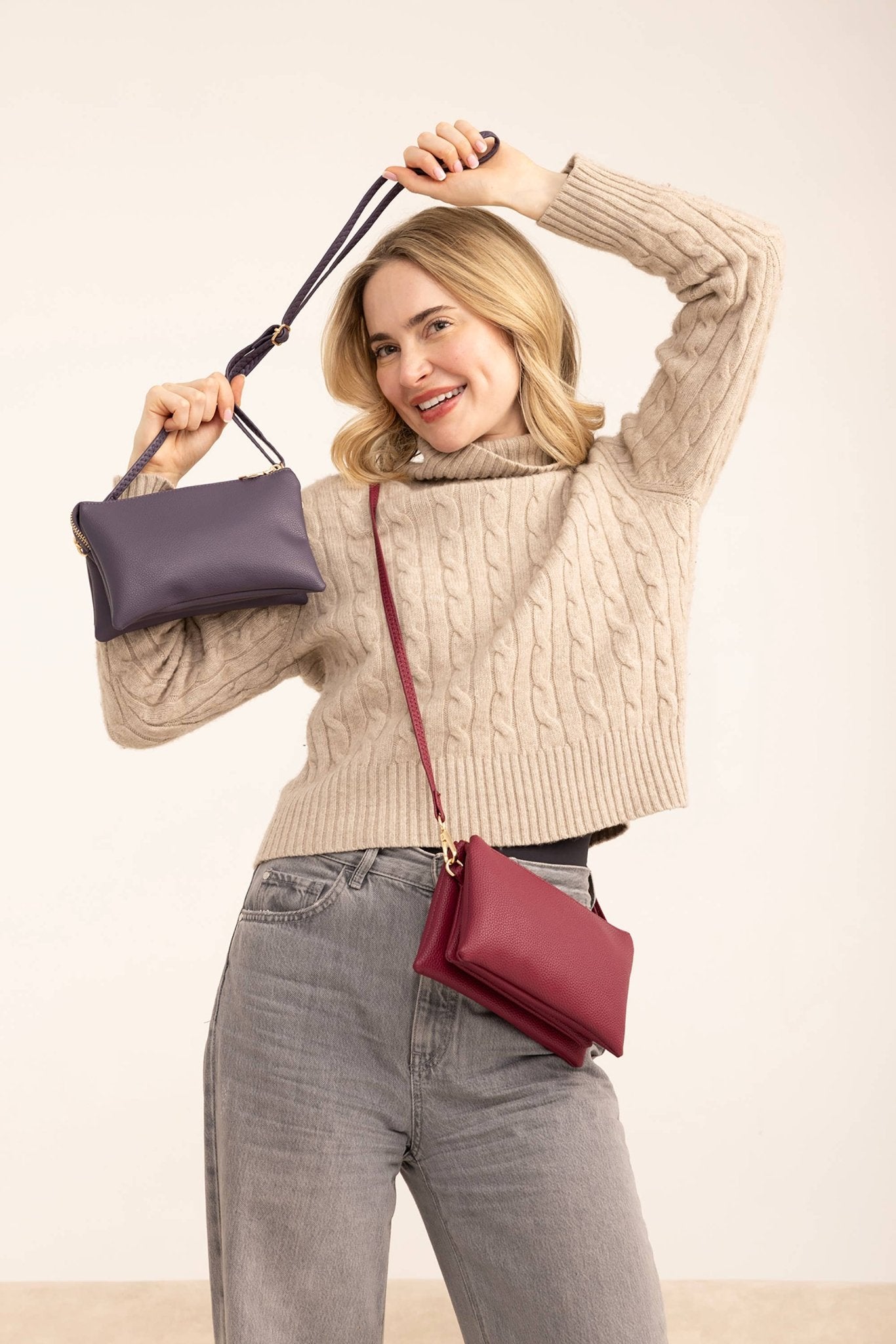 Jen & Co. - M013 Riley Monogrammable 3 Compartment Crossbody/Wristlet: Seafoam - Made From the Heart Co